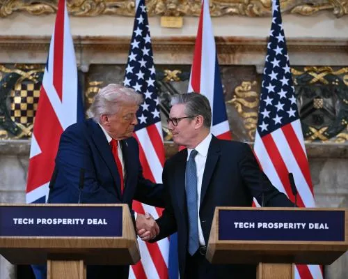 Trump Directs Criticism on Vladimir Putin and Praises UK in Joint Appearance with Keir Starmer