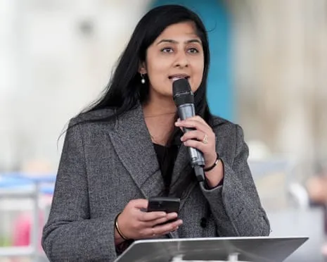 The Coventry South MP Consults Defamation Legal Experts After Clash With Jeremy Corbyn Over Party Finances